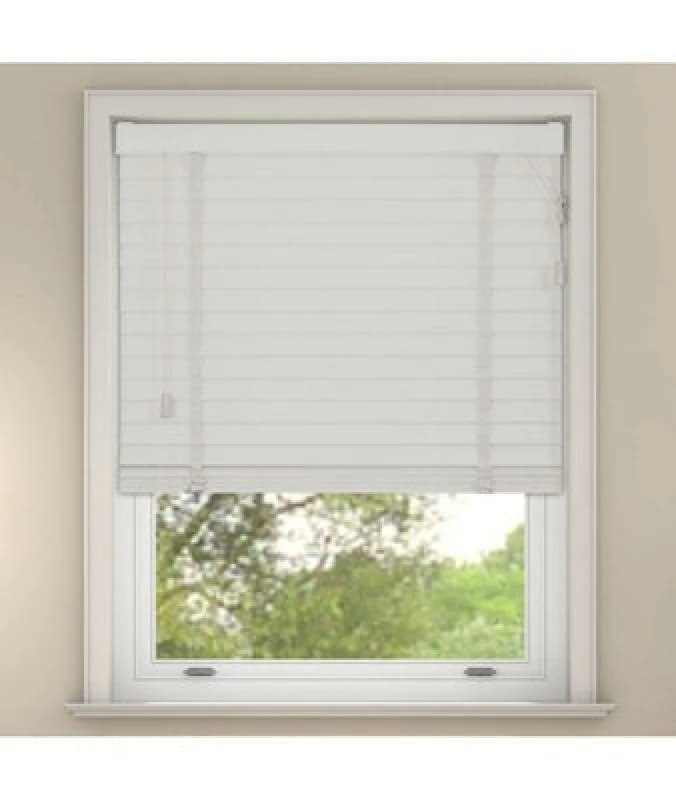 50Cm White Venetian Blind With Tapes 130Cm Drop