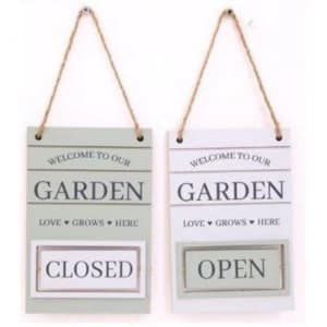 Love Grows Here Open/Close Plaques 18cm (1 Random Supplied)