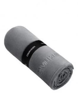 Image of Calvin Klein Michael Fleece Throw - Charcoal