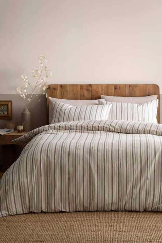 Image of Appletree Yarn Dyed Woven Thin Stripe Duvet Cover Bedding Set Natural