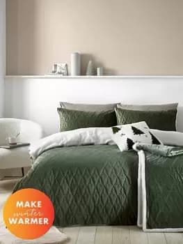 Image of Catherine Lansfield Cosy Soft Christmas Tree Duvet Cover Set