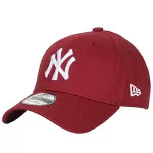 Image of New-Era LEAGUE ESSENTIAL 9FORTY NEW YORK YANKEES womens Cap in Red