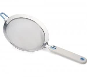Image of Joseph JOSEPH Shake-it Self-tapping Sieve