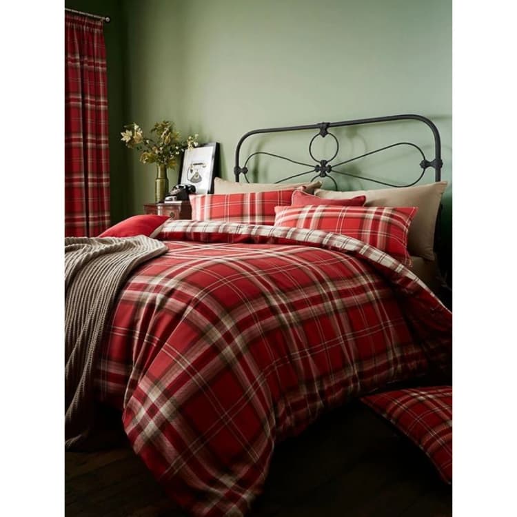 Image of Catherine Lansfield Kelso Tartan Duvet Cover Set in Dark Red Size: Double Dark Red Unisex Double