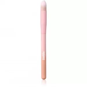 Image of Lottie London LF025 Pointed Concealer Brush