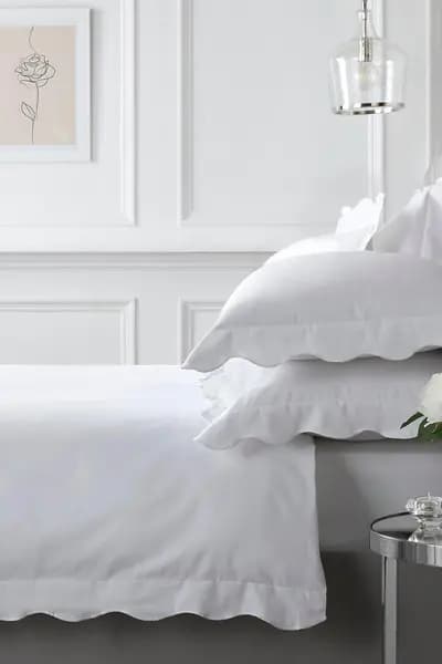 Image of Appletree 'Scallop Edge' 100% Cotton Duvet Cover Set White