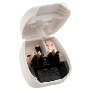Image of Power Connections PC8338-WH-R-5A White Plug Converter 5A