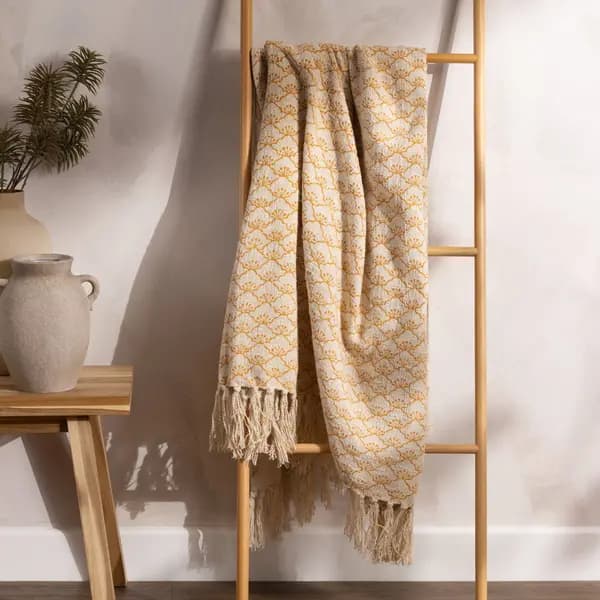 Image of Saku Throw Honey