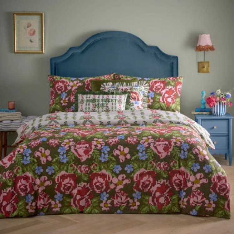 Image of Feeoni Cottage Floral Duvet Cover Set Willow Green, Willow Green / Super King