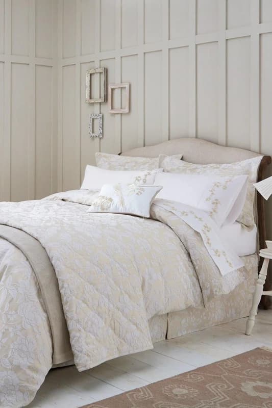 Image of Sanderson 'Pyramus' Cotton Duvet Cover Set Natural
