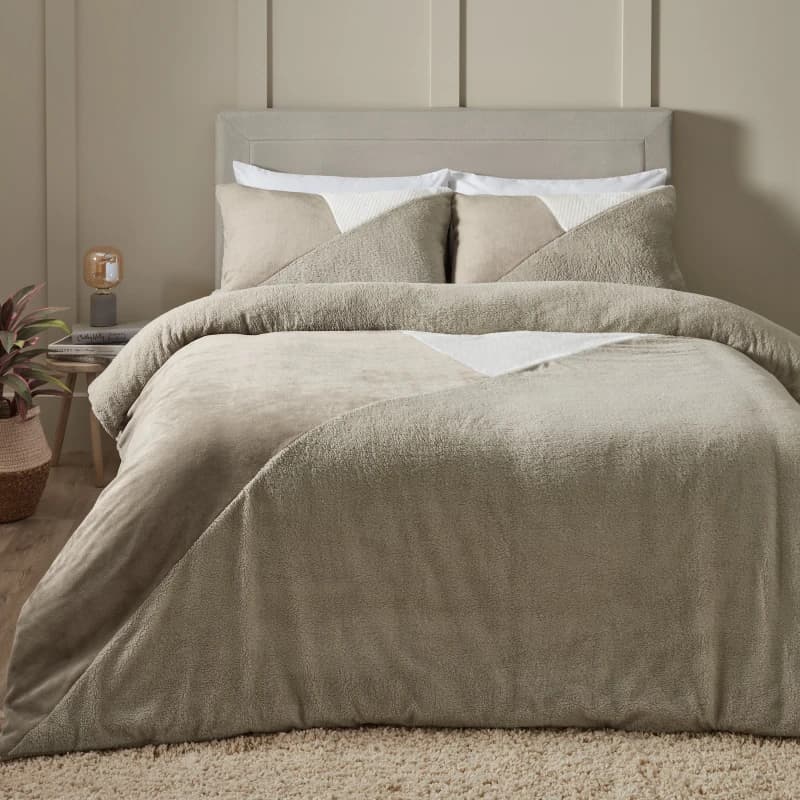 Image of Catherine Lansfield Cosy Larsson Fleece Backed Duvet Cover Bedding Set Natural