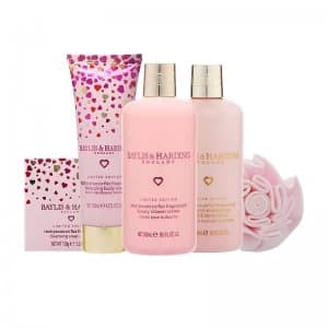 Image of Baylis Harding Rose Prosecco Fizz With Love Gift Set 5 Pie
