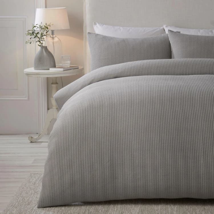 Image of Serene Lindly Duvet Cover and Pillowcase Set Silver