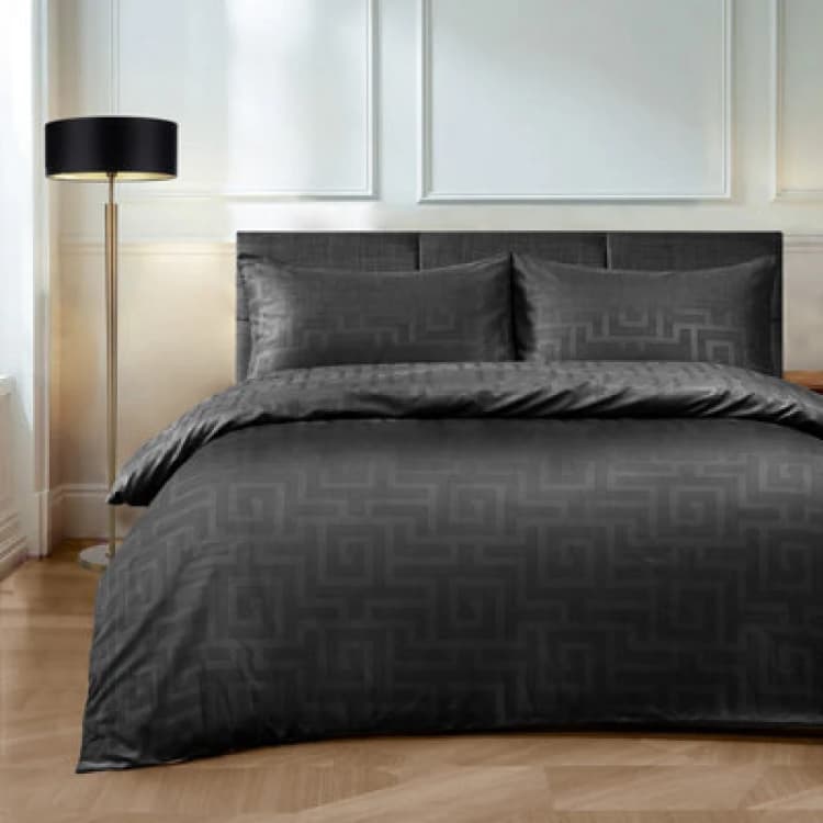 Image of Velosso Elegant Embossed Pattern Duvet Cover & Pillowcase Set in Black Size: Super King Black Unisex Super King