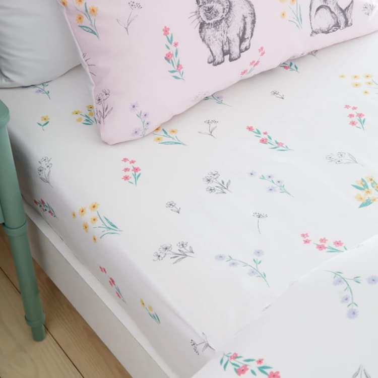 Image of Catherine Lansfield Bunny Tails Ditsy Flowers Fitted Sheet White