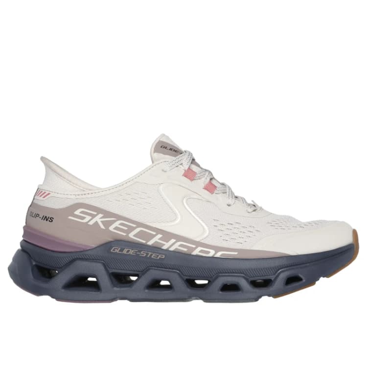Image of Skechers Womens Trainers Skechers Glide-Step Altus Noir Female 36