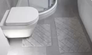 Image of Bath and Pedestal Mat Set: Jive