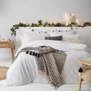 Image of The Linen Yard Tufted Tree King Duvet Cover Set Cotton Snow