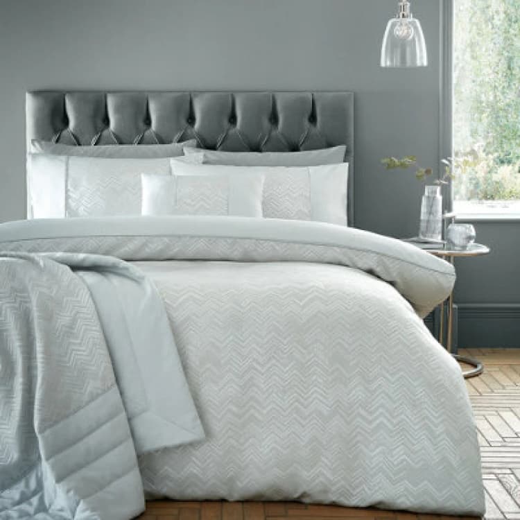Image of Portfolio Home Antibes Chevron Waves Soft Easy Care Bed Linen Bedding Duvet Cover Quilt Set With Pillow Case