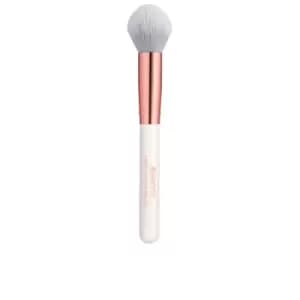 Image of Essence Highlighter Brush