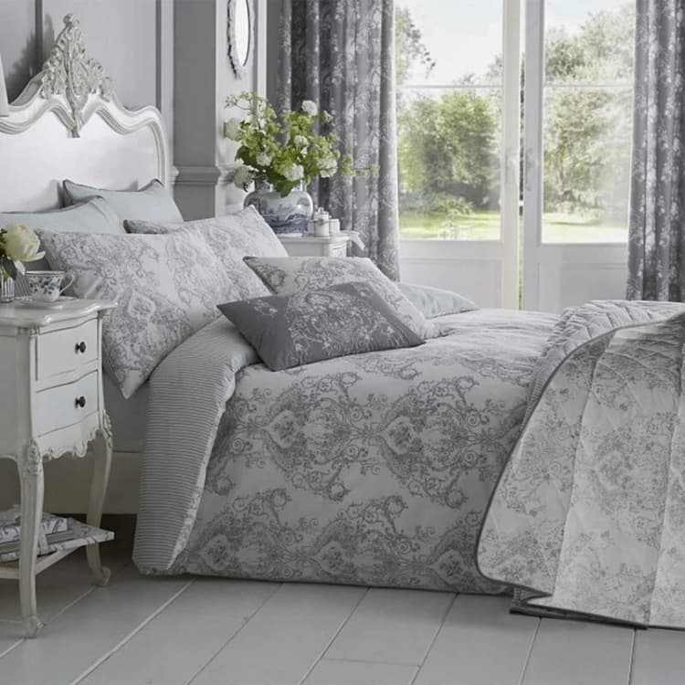 Image of HOMESCAPES Grey French Toile Patterned Duvet Cover Set, Super King - Homescapes BL1617D