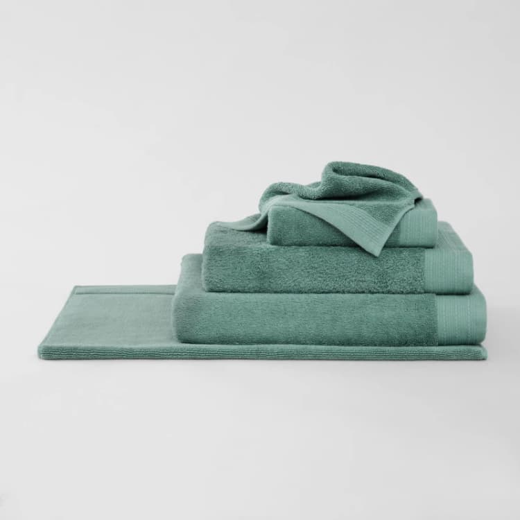 Image of Sheridan Belford Cotton Towels - Green Green Face Cloths (2)
