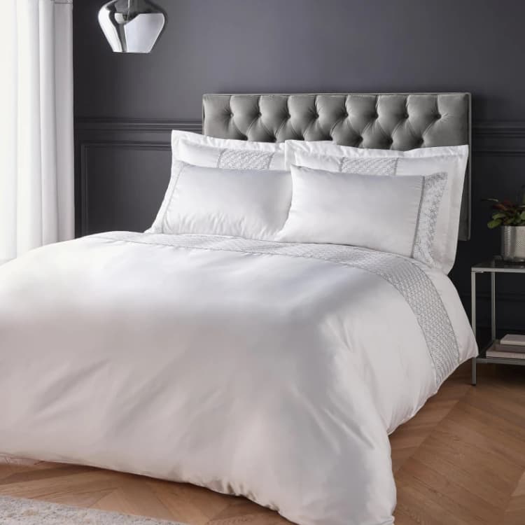Image of Catherine Lansfield Duvet Cover Sets White unisex Super King