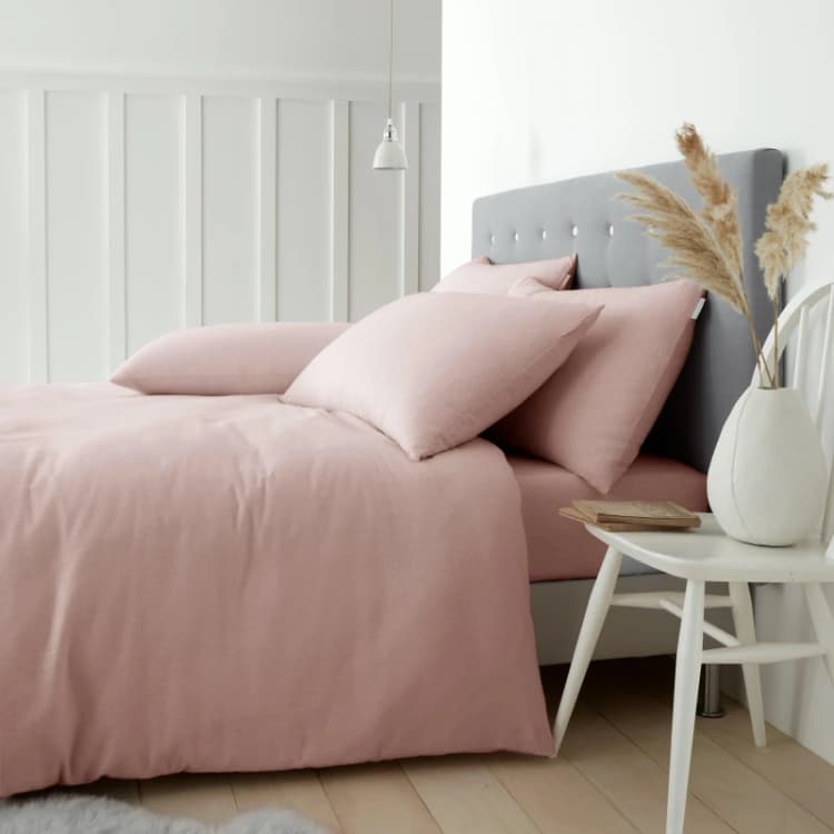 Image of Catherine Lansfield Catherine Lansfield 'Brushed Cotton' Duvet Cover Set in Pink Size: Double Pink Double Unisex 5057681115399