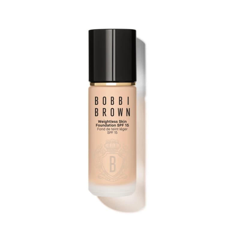 Image of Bobbi Brown Weightless Skin Foundation spf 15 - Sand, Size: 30ml