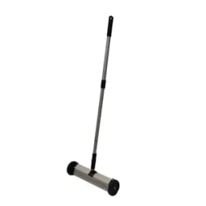Image of Lever-release magnetic floor Sweeper - 762mm wide