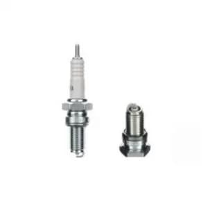 Image of 1x NGK Copper Core Spark Plug D9EA (2420)