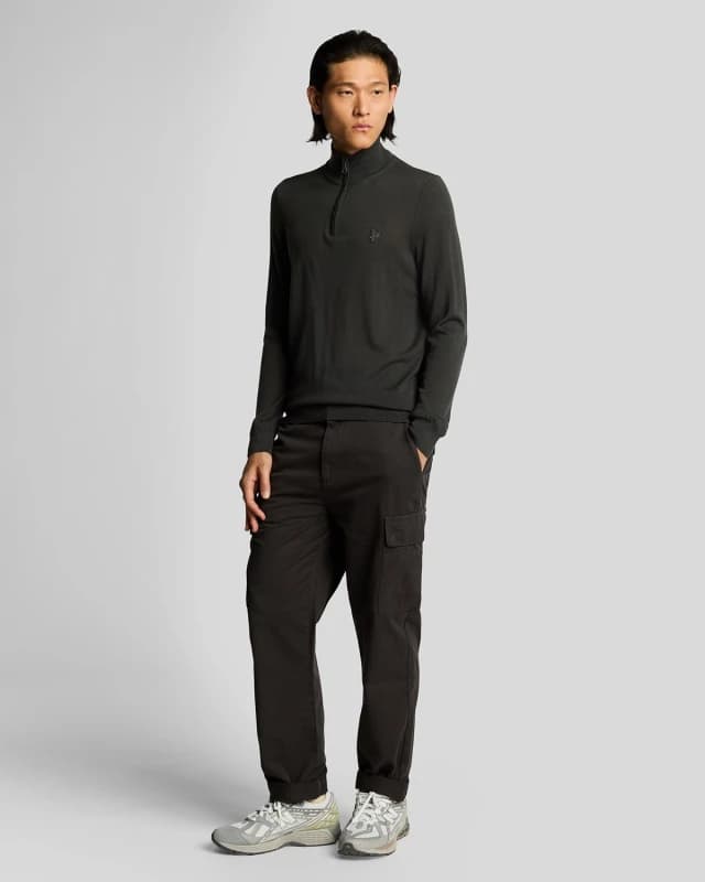 Image of Lyle & Scott Mens Regular Fit Cargo Pocket Trouser in Gunmetal