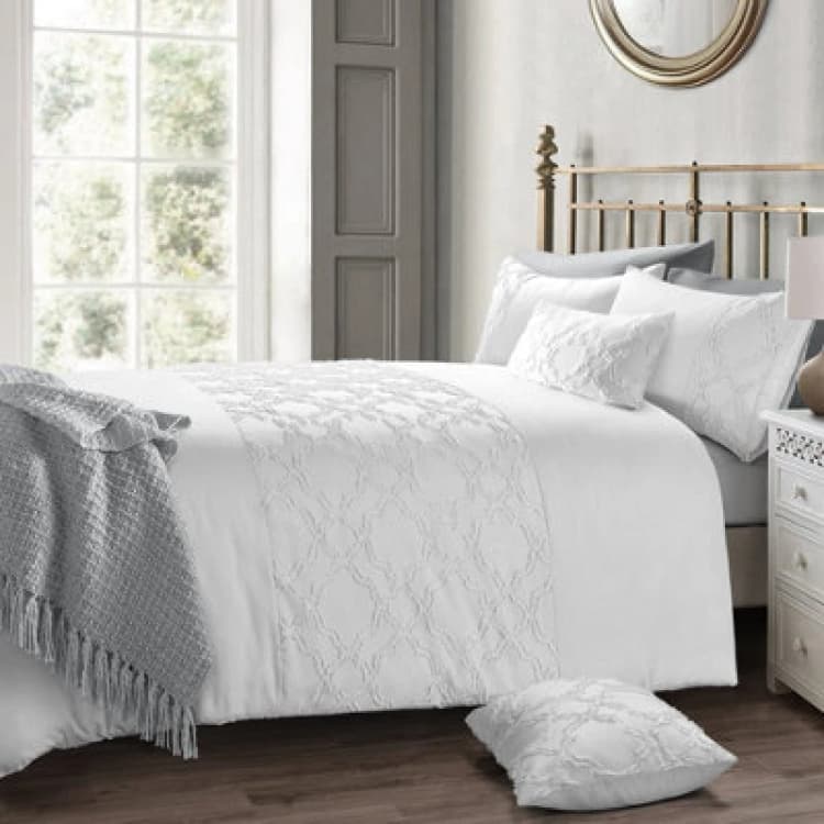 Image of Velosso Chic Home Style Tufted Duvet Cover & Pillowcase Set - Wrinkle-Resistant Modern Bedding Set - Machine Washable - White