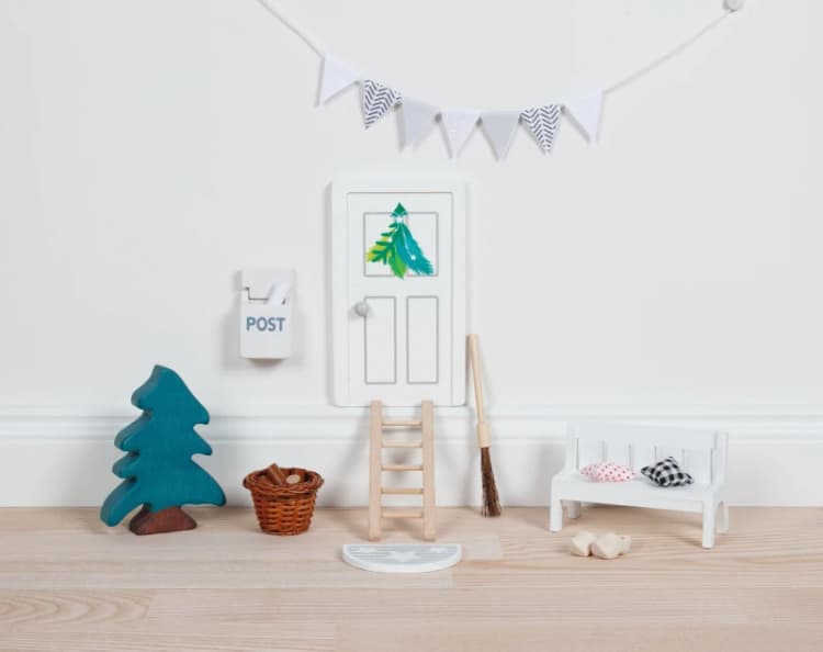 Image of Goki Twenty Two Piece Wooden Elf Door 60678