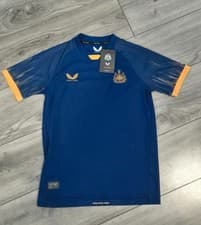 Image of Boys Newcastle United Castore 2022-2023 away football shirt age 12-13 Years BNWT