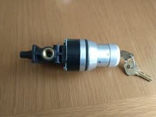 Image of Norgren 03041802801 Key Operated 3/2 Pneumatic Manual Control Valve ,G 1/8,1/8in