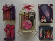 Image of Gifts for Mum Hand Duo, Bath/Shower Set, Bath Set, Hand Care or Handbag Treats