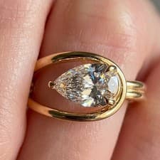 Image of 1.45 TCW Pear Cut Moissanite Teardrop Women’s Engagement Ring in 9ct Yellow Gold