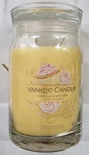 Image of Yankee Candle Vanilla Cupcake Large Jar - Double Wick 567g