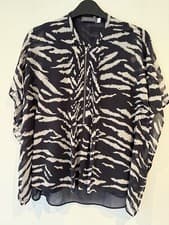 Image of Mint Velvet Ladies Zipped Blouse. Size 8. Black and Grey