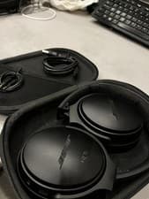 Image of Bose QuietComfort 35 Over the Ear Wireless Headphones - Black