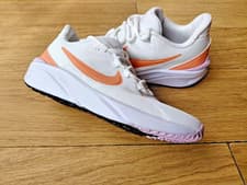 Image of Nike / Star Runner 4 NN GS / Women’s Trainers / UK4 / Brand New / DX7615 104