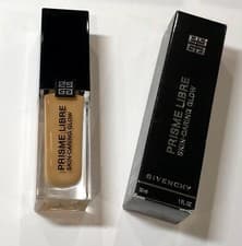 Image of Givenchy Prisme Libre Skin-Caring Glow Foundation