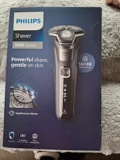Image of Philips Shaver Series 5000 Wet & Dry Men's Electric Shaver - Black (S5887/10