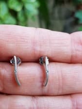 Image of Hot Diamonds Sterling Silver and Diamond Bar Earrings