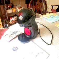 Image of Delonghi Nescafé Dolce Gusto Pod Capsule Coffee Machine Black & Red VGC