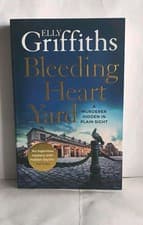 Image of Bleeding Heart Yard: Breathtaking thriller from the... - Elly Griffiths