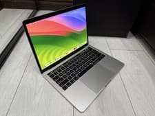 Image of Apple MacBook Pro Retina 13.3" 2019 - 256GB SSD 8GB Ram 2.4GHz Core i5 - Silver