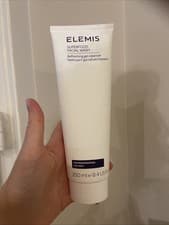 Image of Elemis Superfood Facial Wash Refreshing Gel Cleanser for All Skin 250ml