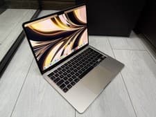 Image of Apple MacBook Air 13.6” Retina 2022 256GB SSD 8GB Ram 8C CPU 8C GPU M2 Starlight